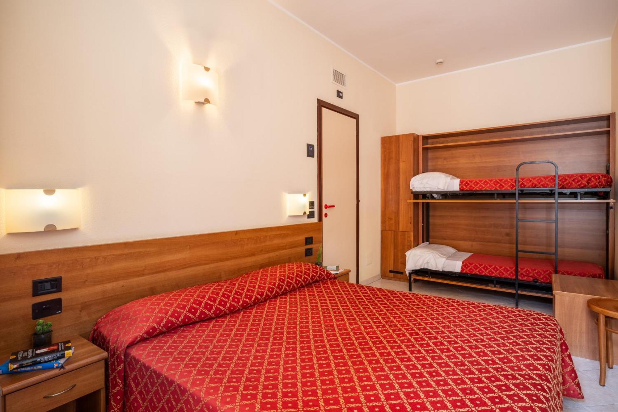 Hotel Careni Villa Italia Finale Ligure Exterior photo